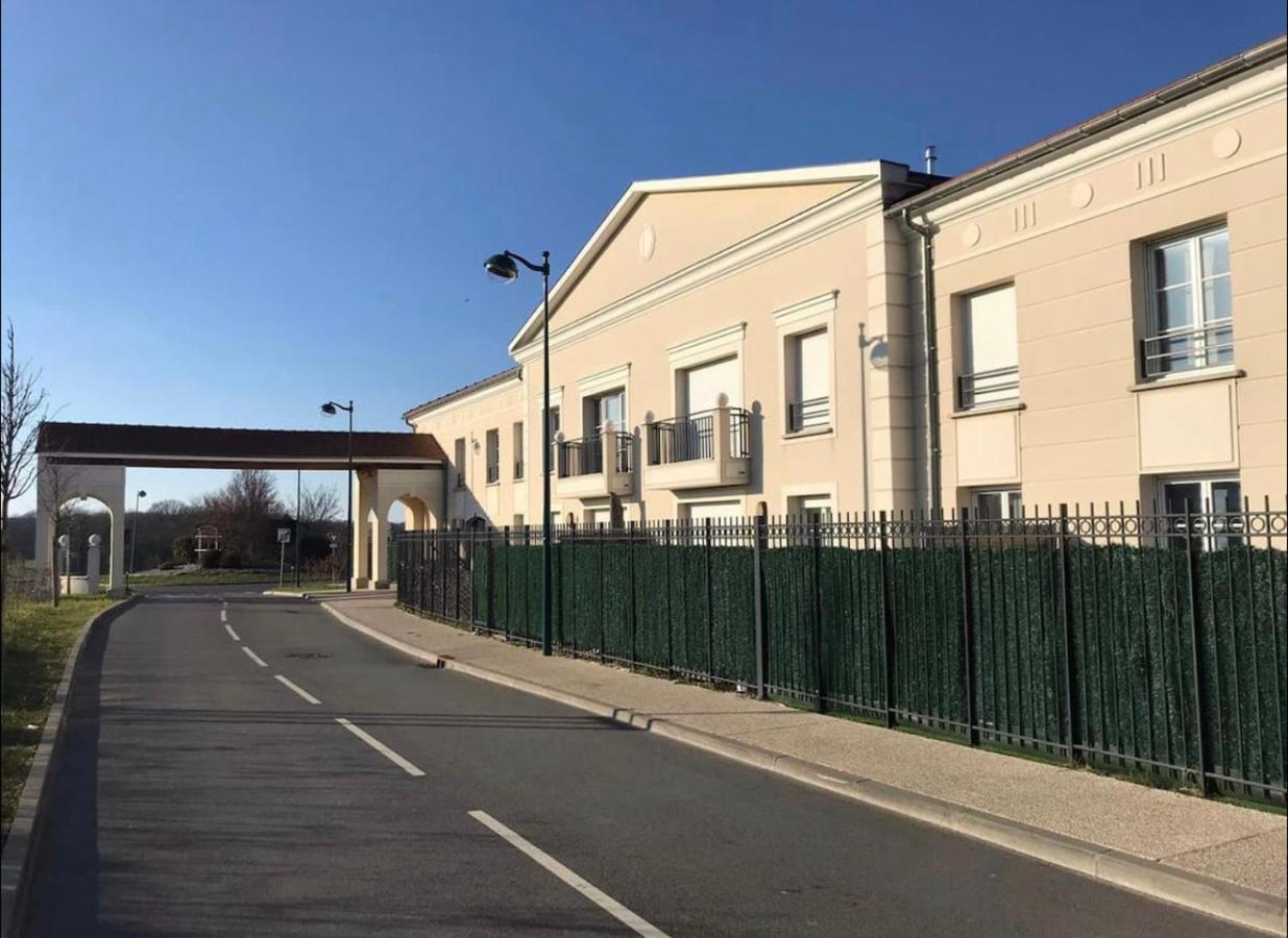 Appartement Logement exceptionnel avec jardin proche Disney à Montévrain Extérieur photo